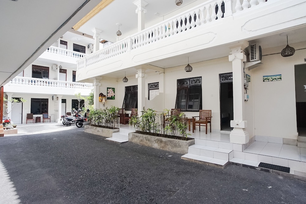 City Garden Bali Dwipa Hotel 17/76