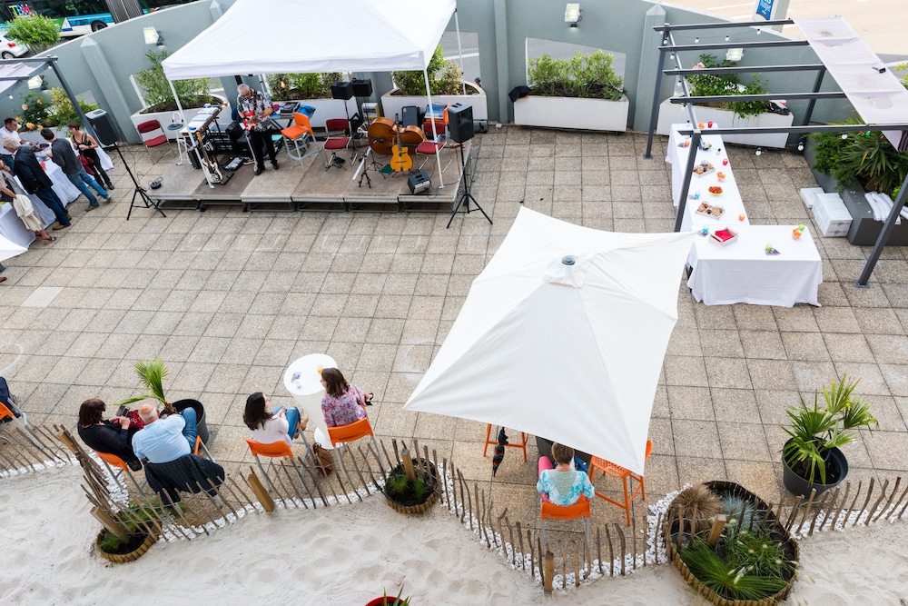 IBIS BUDGET BORDEAUX CENTRE MERIADECK 8/53
