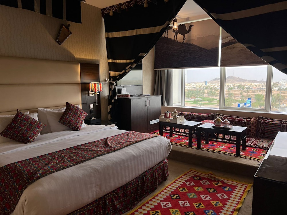 فندق هوليداي فيلا حائل(Holiday Villa Hail) 31/63