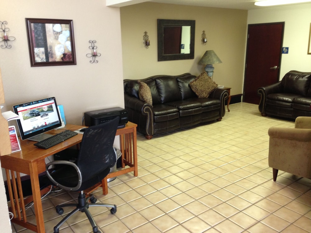 Brentwood Inn Suites 36/41