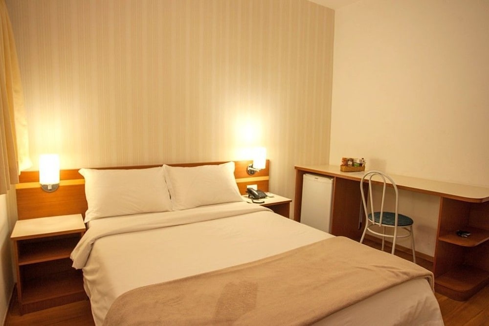 HOTEL ARUJA 5/18