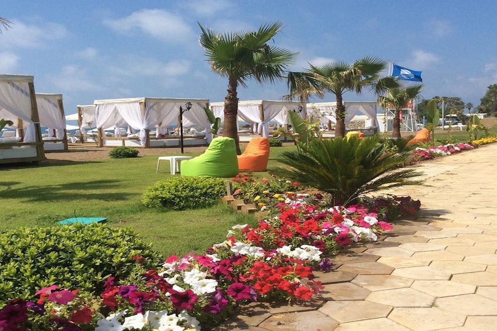 Esperanza Boutique Hotel 71/73