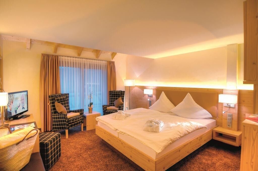 Room, Queen Bed