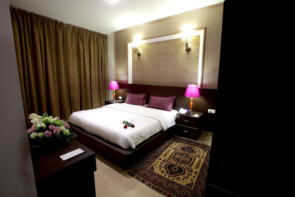 Lavender Home Hotel 25/56