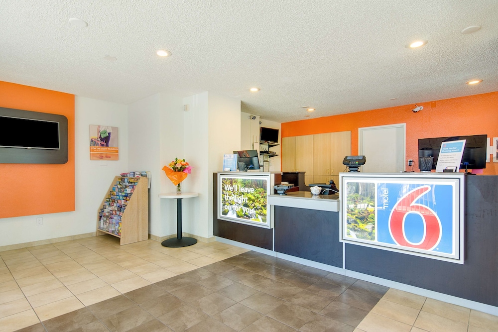 Lobby at Motel6 Tacoma, WA - Fife, FIFE - WA