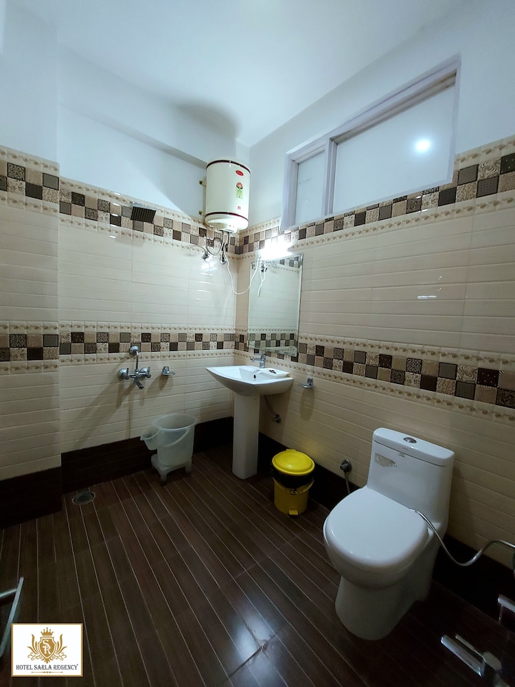 Hotel Sarla Regency 44/47