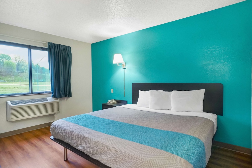 Motel6 Montoursville, PA - Williamsport 15/36