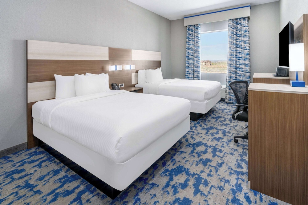 Baymont by Wyndham Carlsbad NM 19/47