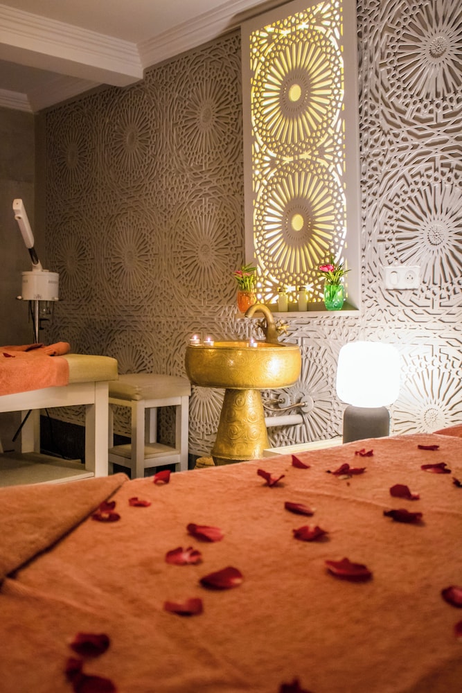 RIAD AL RIMAL 38/50