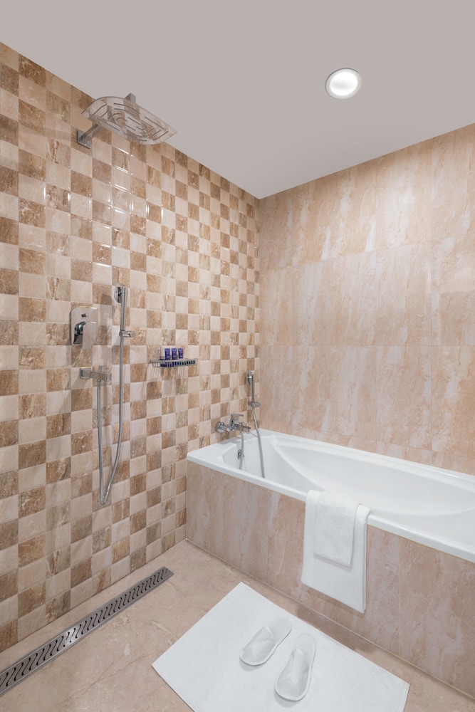Vivanta Jamshedpur, Golmuri 56/57