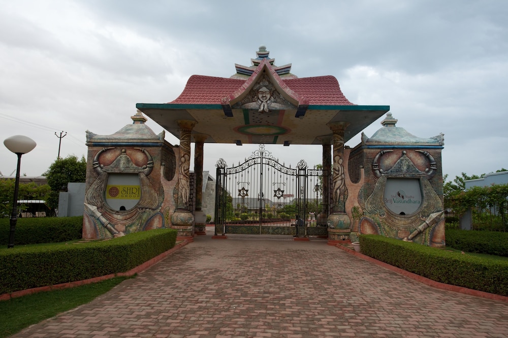 Shri Radha Brij Vasundhara Resort & Spa - Goverdhan 28/30