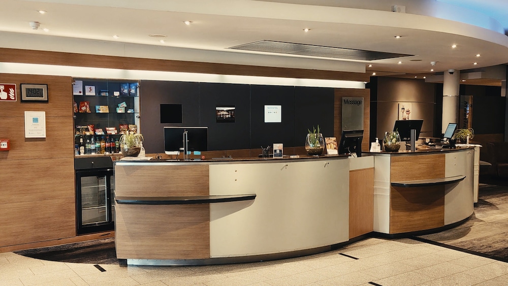 Lobby at Novotel Dusseldorf City West, DUSSELDORF
