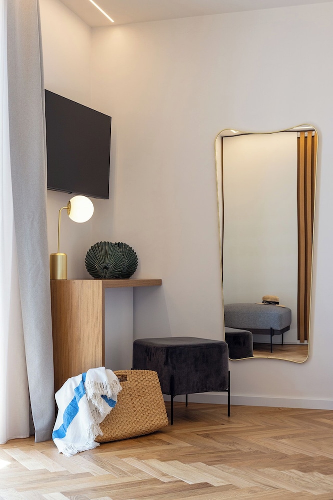 Casa Giafari 24/32