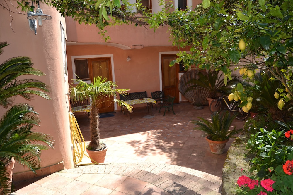 Hotel Tirreno Residence 5/50