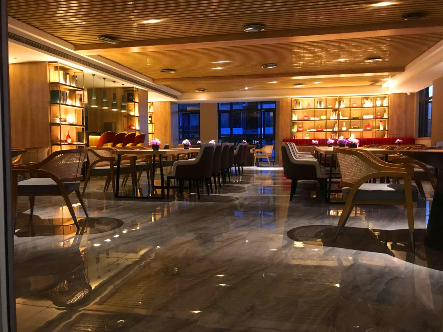 Chonpines Hotel (Chongqing Jiefangbei Hongyadong) 68/73