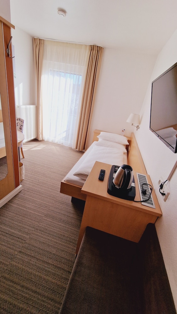 Hotel Garni Metzingen 26/49