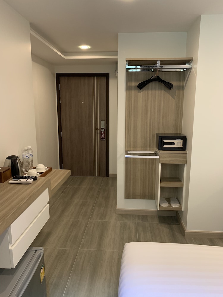 Thana Wisut Hotel 25/49