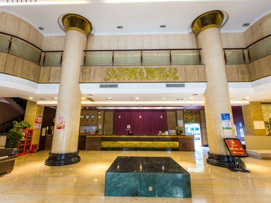 Deyuan Hotel (Shaoguan Qujiang Park) 11/18