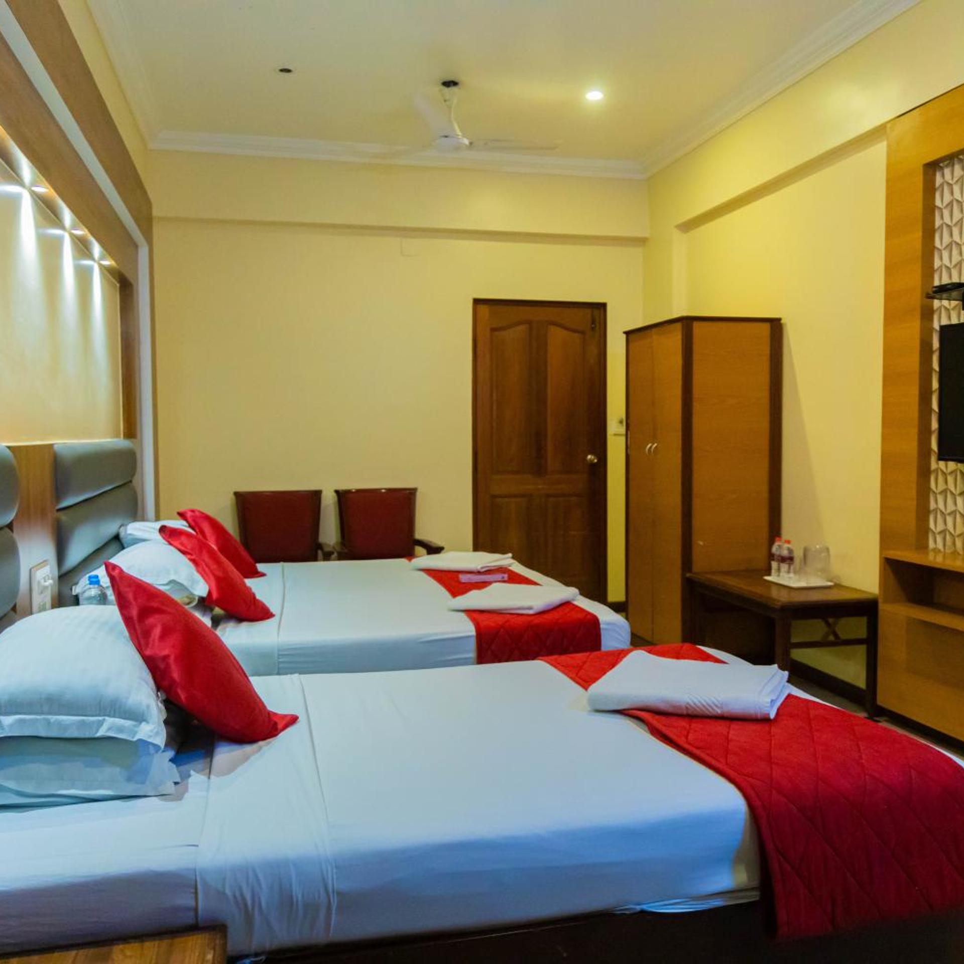 Hotel Chitra Park 6/17