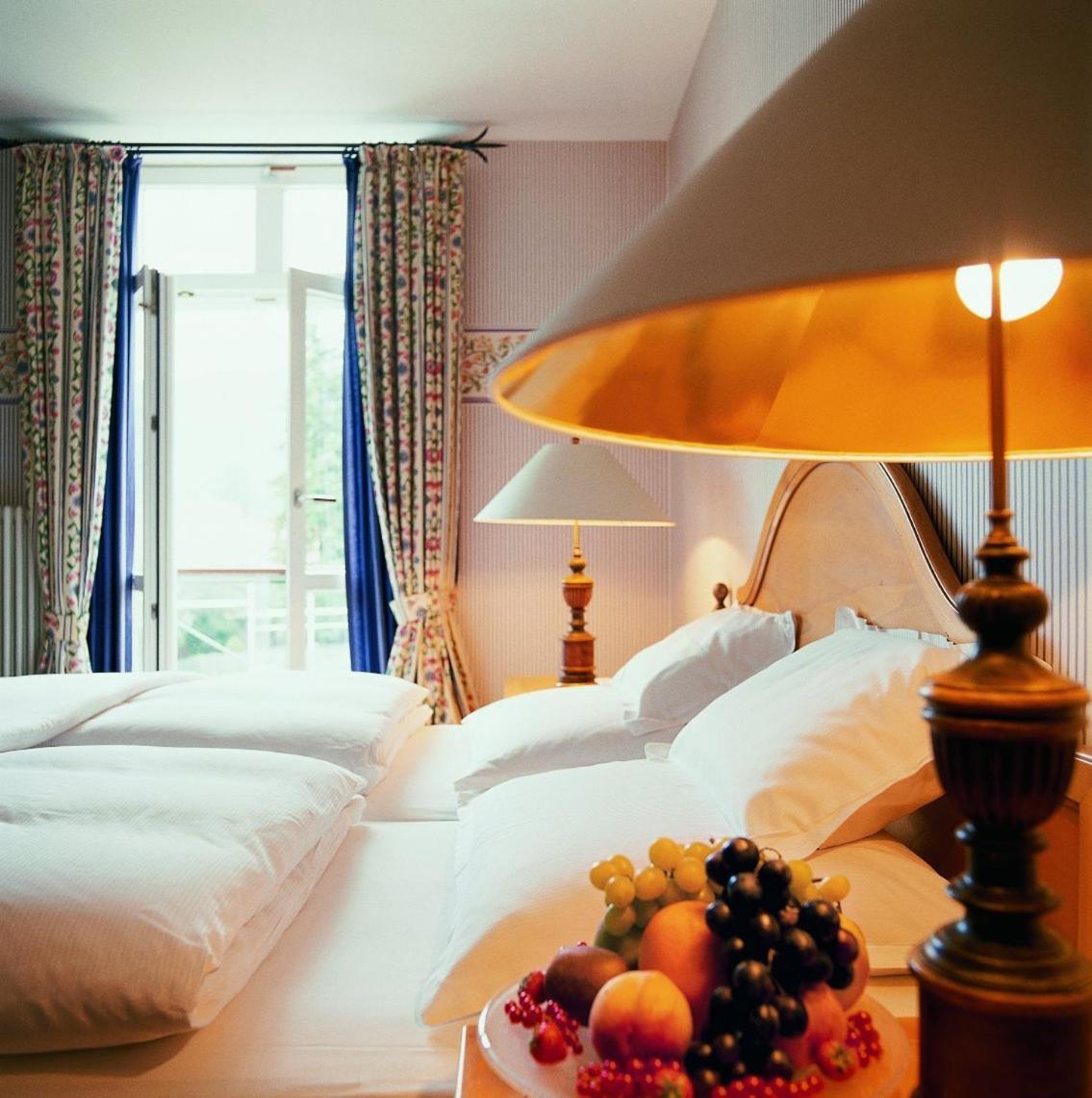 Country, House, Single, Double Bed