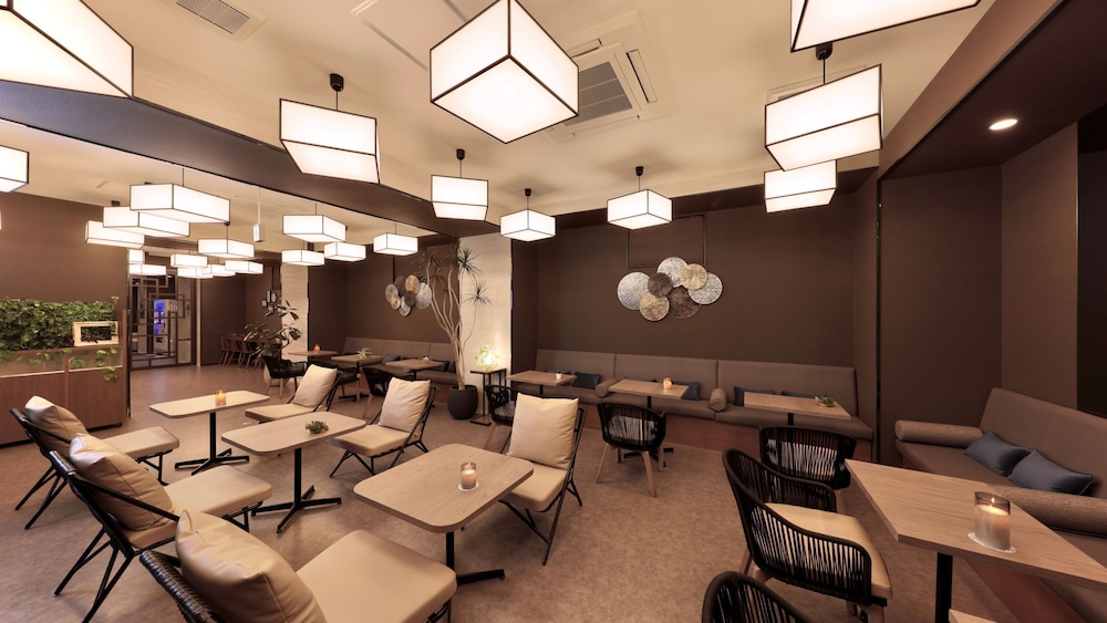 Doutonbori Crystal Hotel 41/49