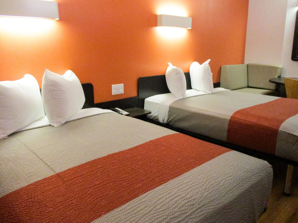 Motel6 Fort Worth, TX - North - Saginaw 20/40