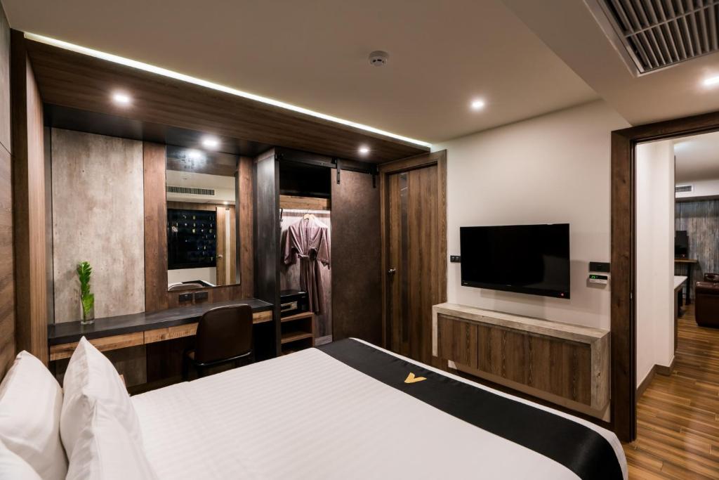2 Bedrooms, Family