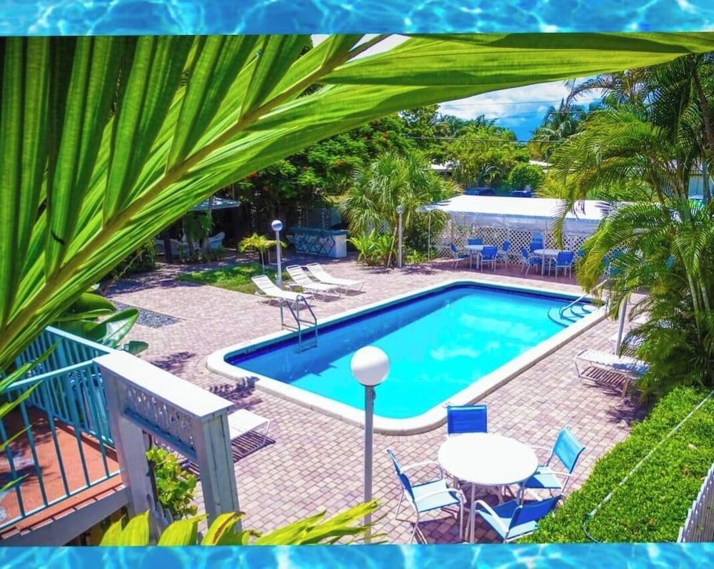 Green Island Inn 37/50