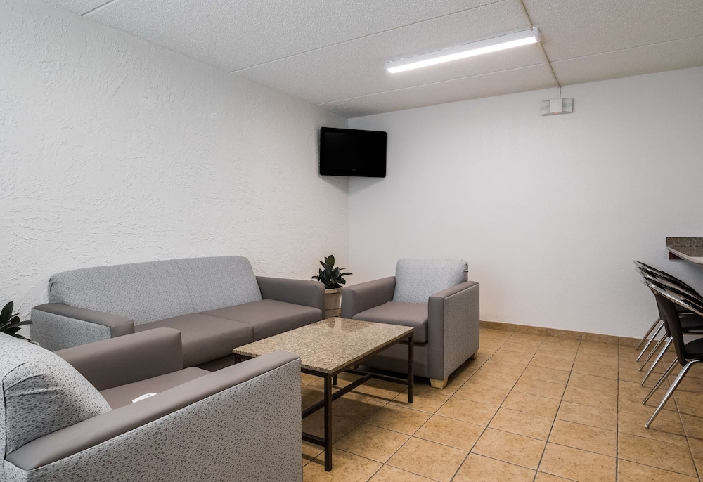 Motel6 Prospect Heights, IL 30/39