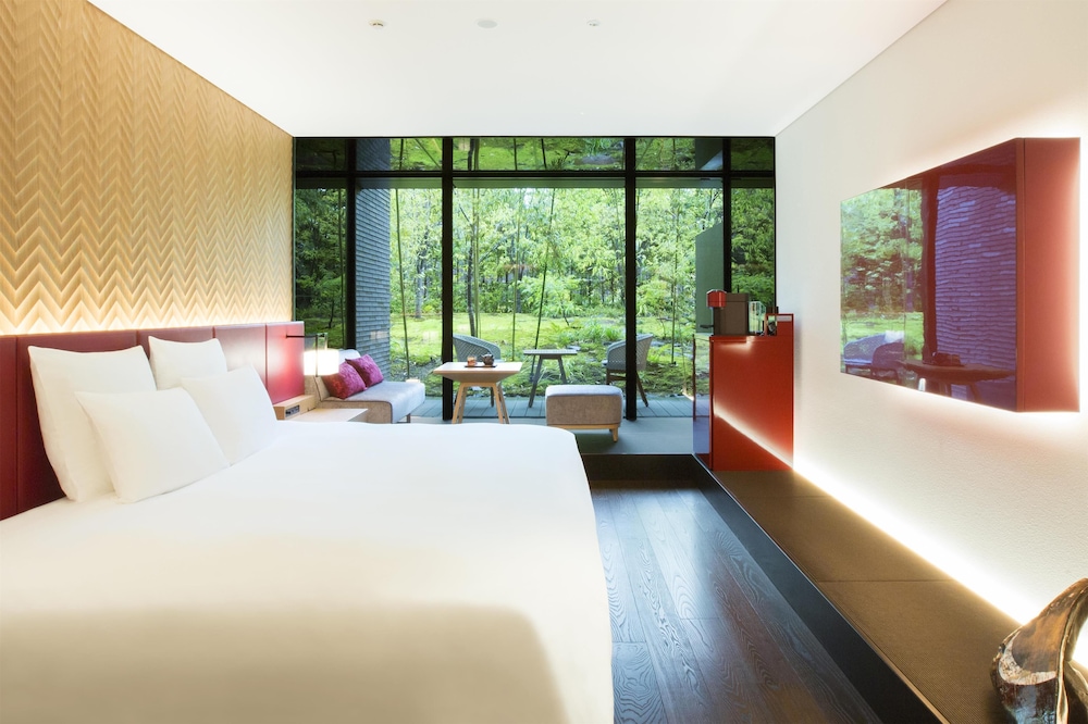 BAMBOO, GARDEN, KING BED