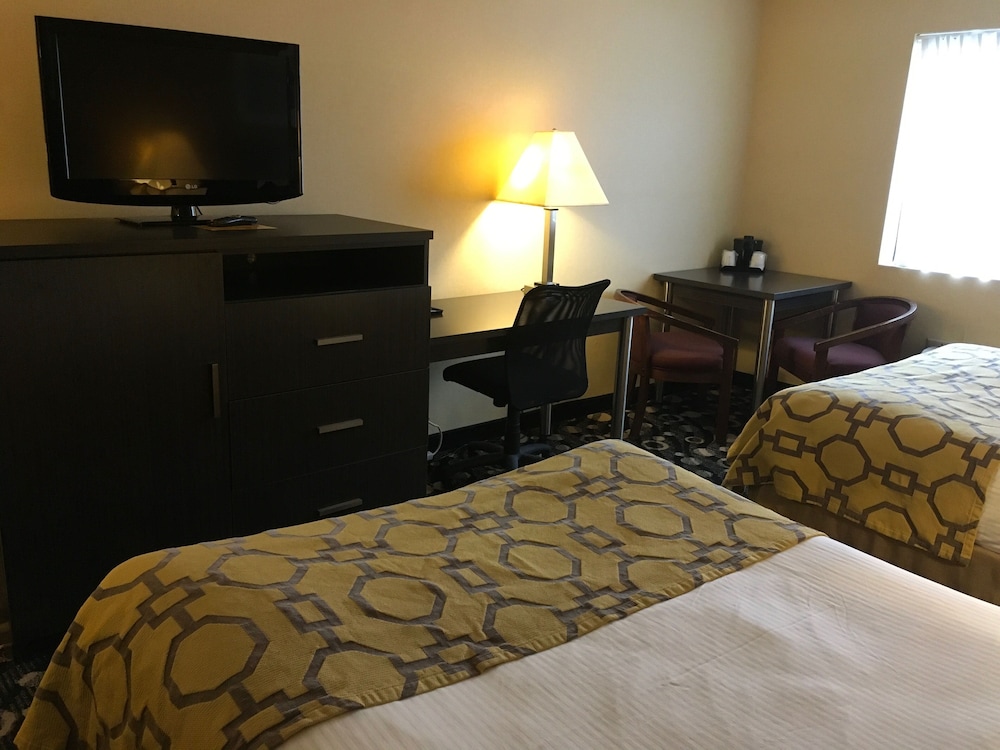Baymont by Wyndham Branford/New Haven 22/45