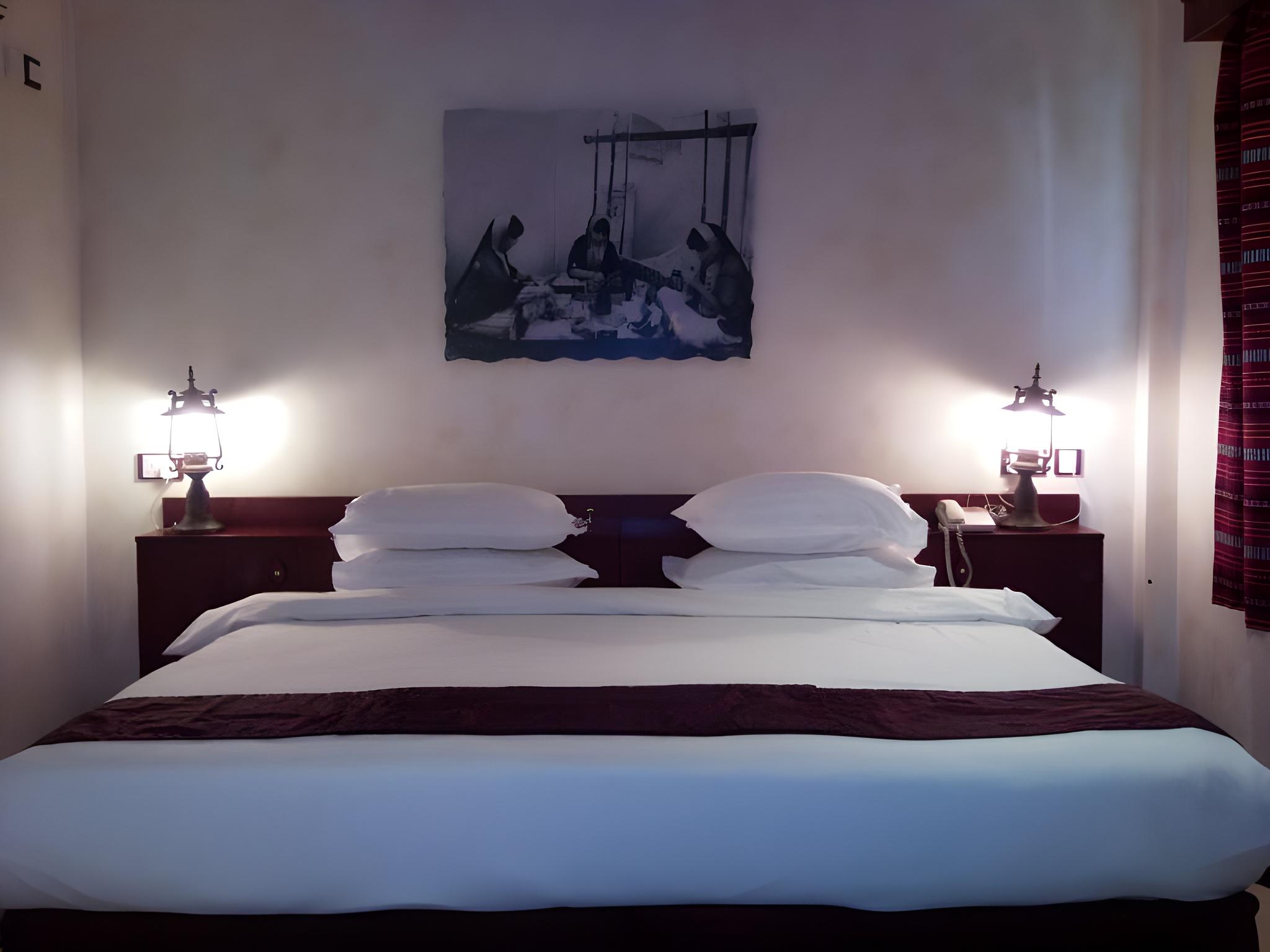 Suite, Single