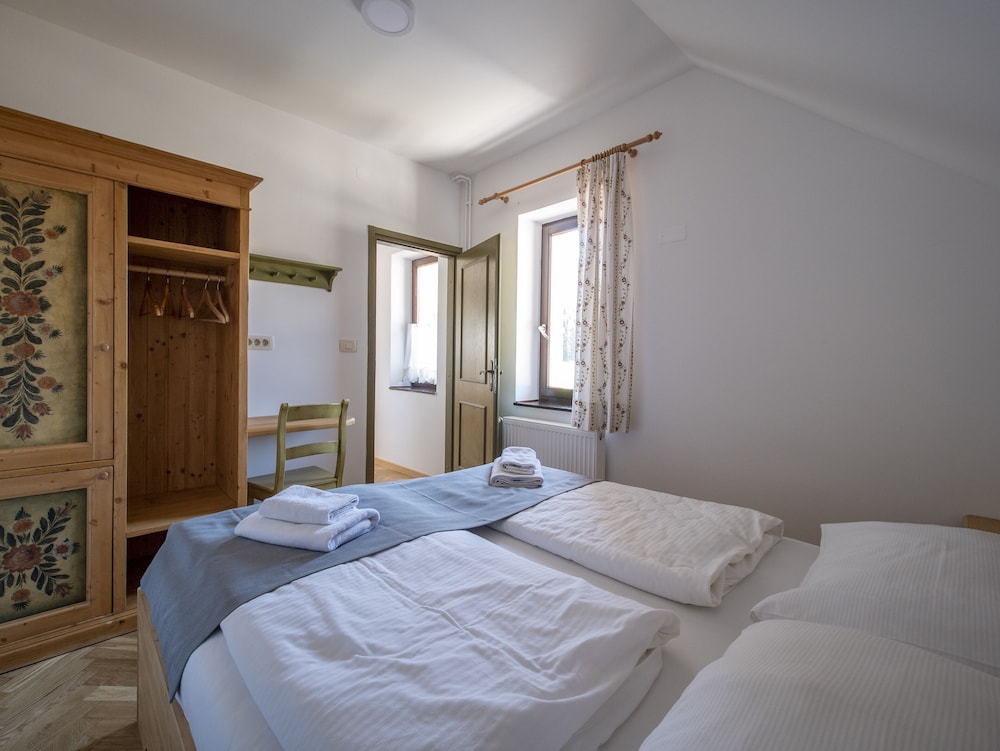 شقة بسريرين كوين بغرفتي نوم، Apartment House Berghi Ii 3/10