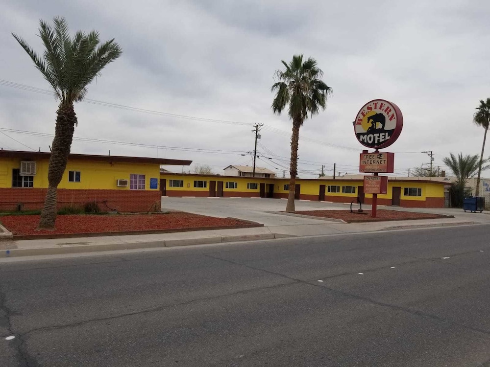 Western Motel 24/30