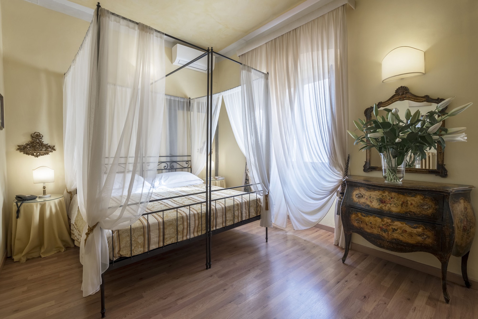 غرفة قياسية بسرير مزدوج، Palazzo Dal Borgo 3/10