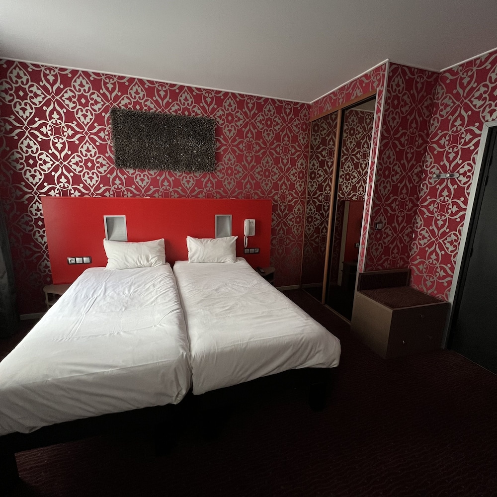 Le Grand Hôtel de Valenciennes 27/71
