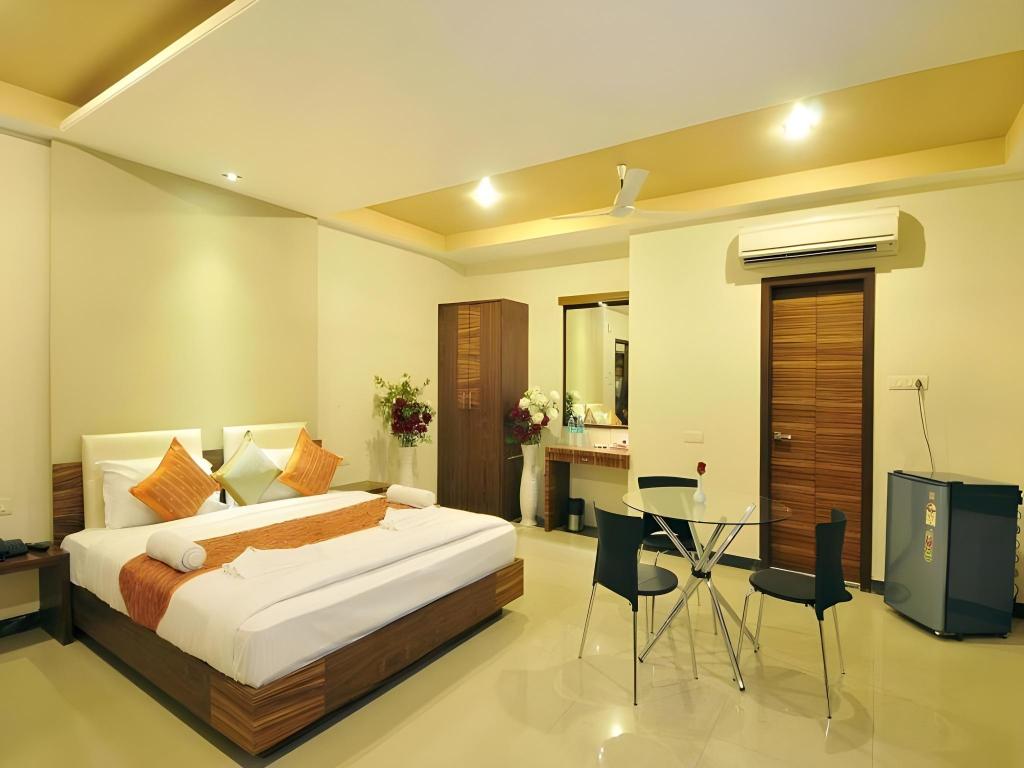 Hotel Simran Pride 8/14