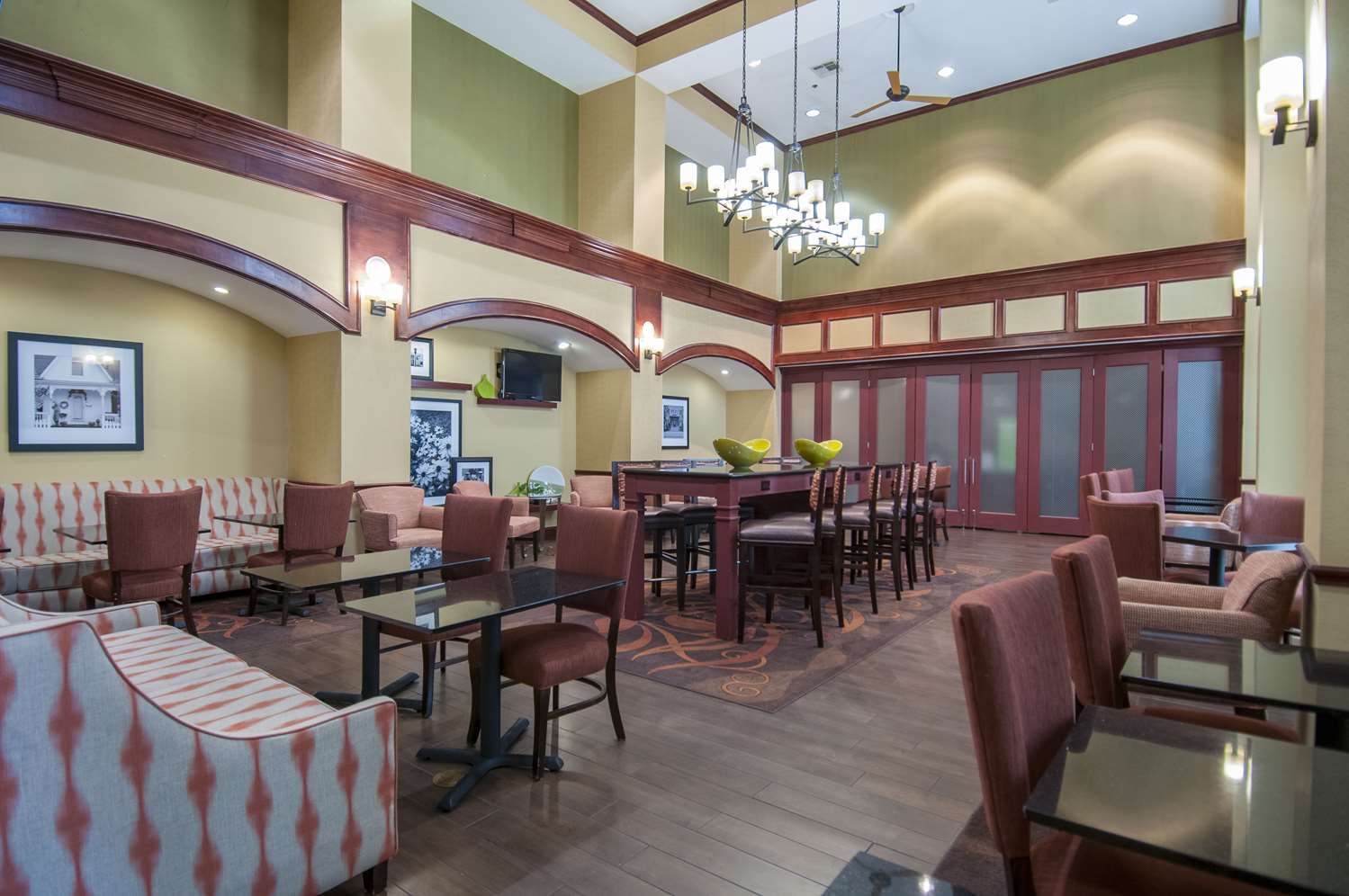 Hampton Inn And Suites Waxahachie 53/76