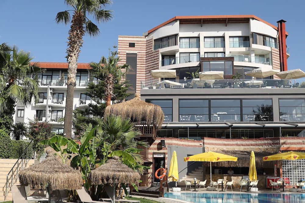 Piril Hotel Thermal Beauty And Spa in CESME
