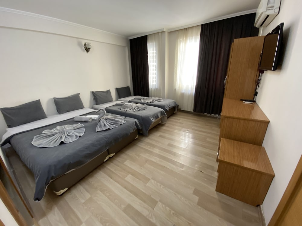 Reydel Hotel 38/72