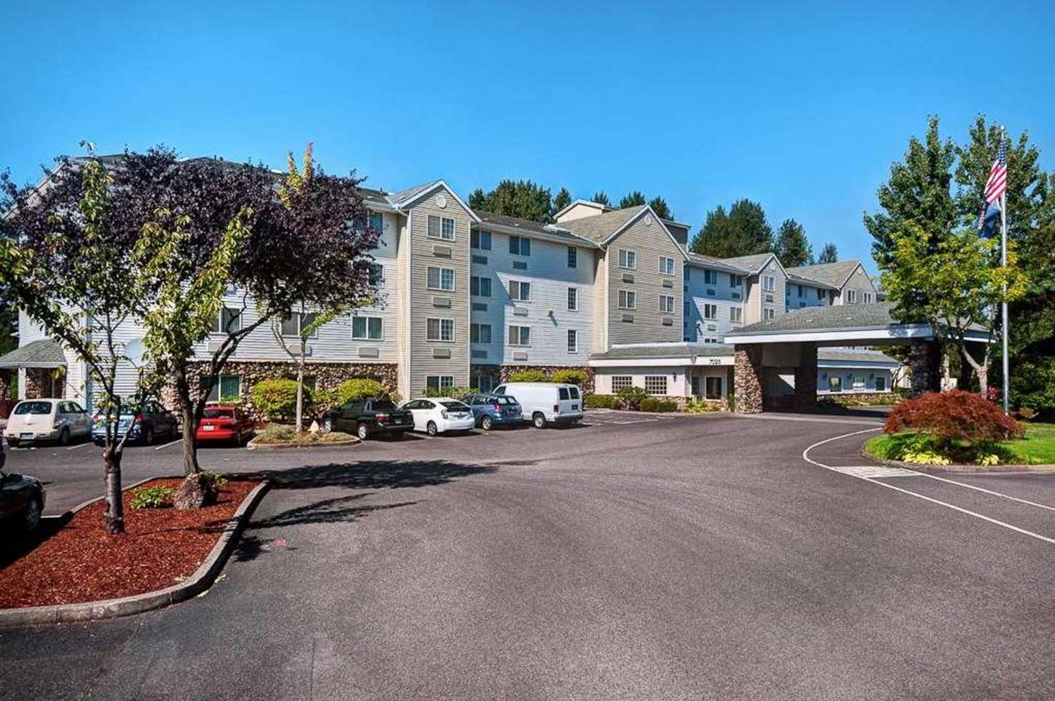 Country Inn & Suites by Radisson, Portland International Airport, OR 31/31