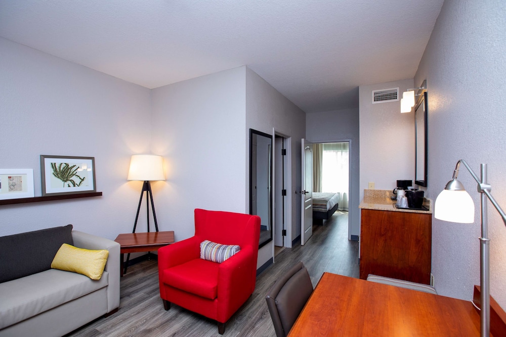 Country Inn & Suites by Radisson Wilson, NC 17/25