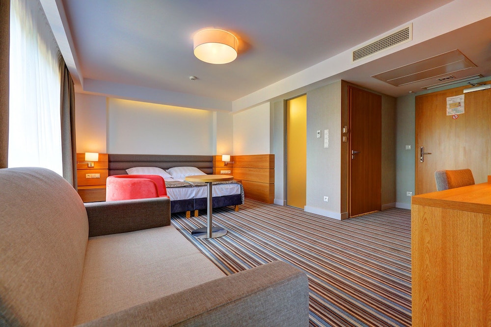 Hotel Skal 28/77