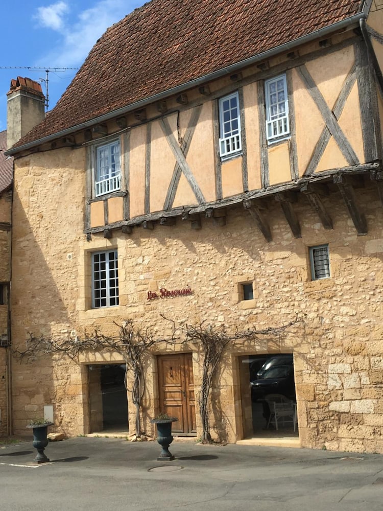 HOTEL LA ROSERAIE 36/50