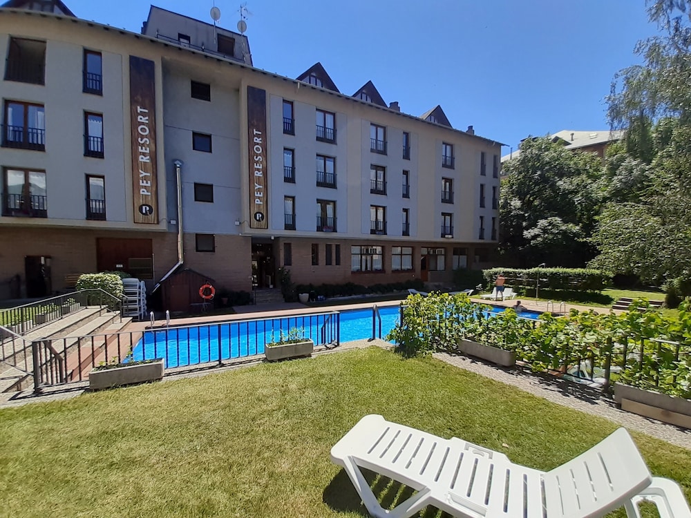 Pey Apart Hotel 44/50