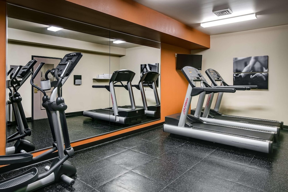 Country Inn & Suites by Radisson, Middleton - Madison West 22/38
