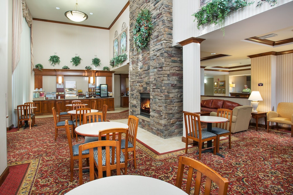 Holiday Inn Express Hotel And Suites Marion 44/68