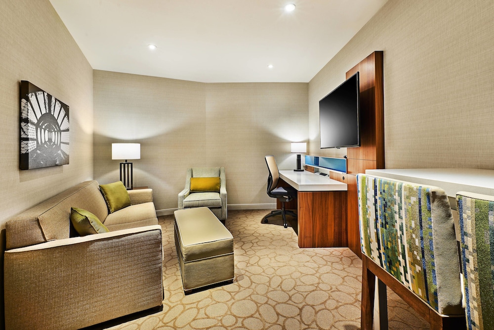 Delta Hotels By Marriott Dartmouth 23/43