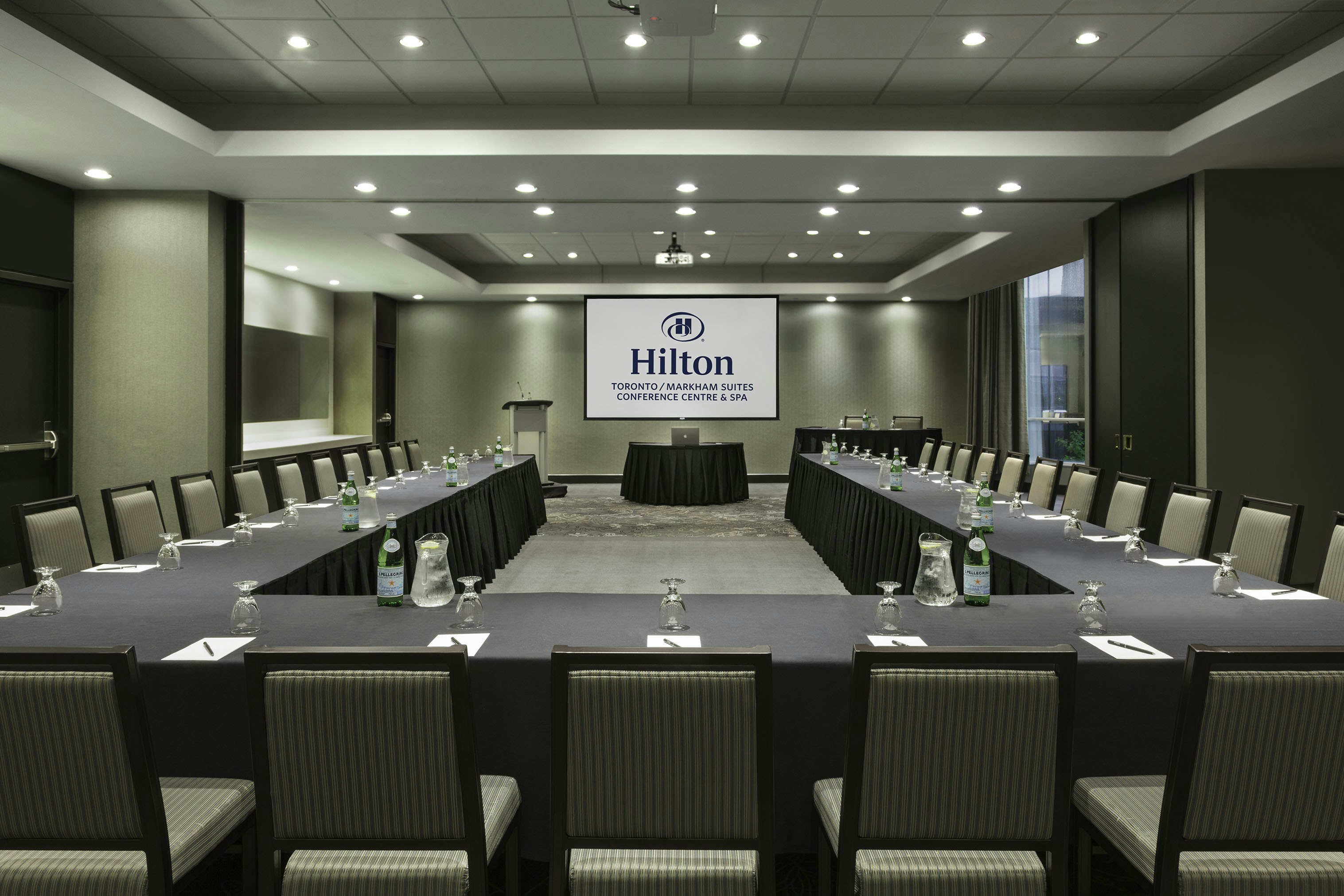 Hilton Toronto Markham Suites Conference Centre Spa 72/87