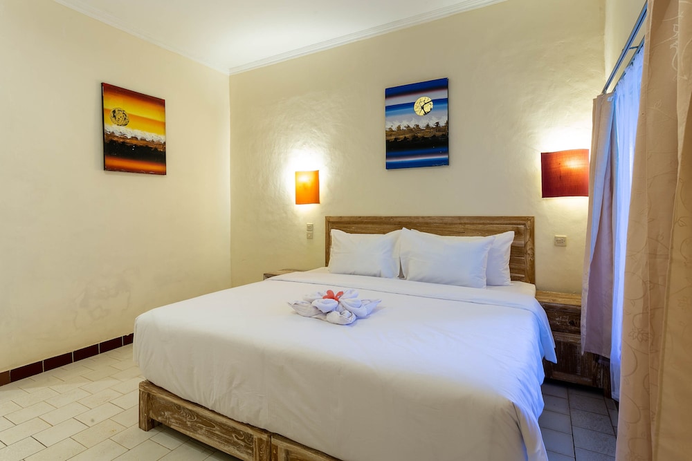 Utama Villas Beach Front Candidasa 13/38